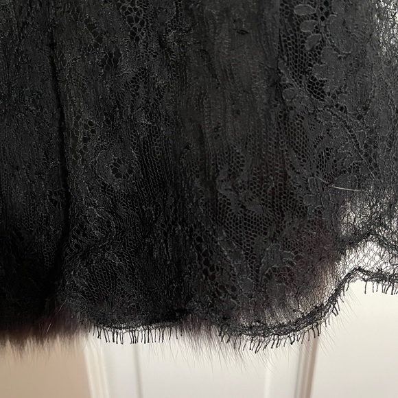 Vintage J Mendel cocktail dress with velvet stripes, lace overlay and fur trim. - Picture 4 of 5